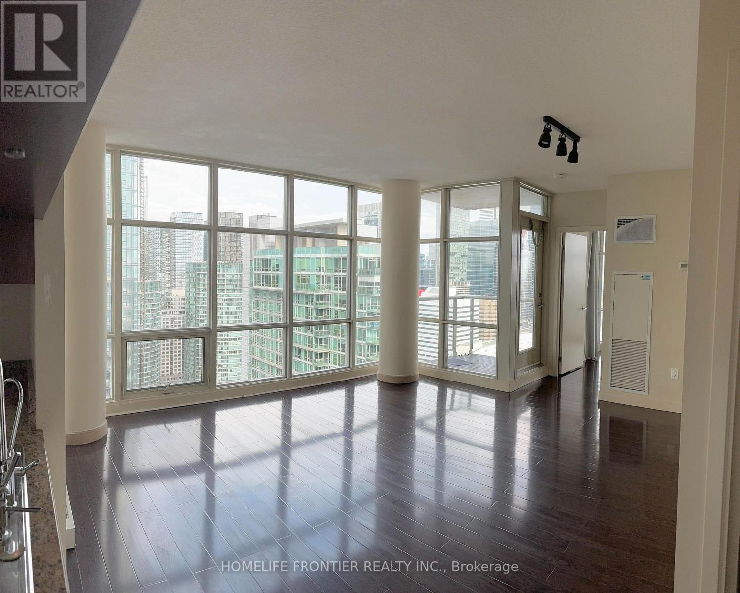 3806 - 10 Navy Wharf Court, Toronto, Ontario  M5V 3V2 - Photo 2 - C12450406