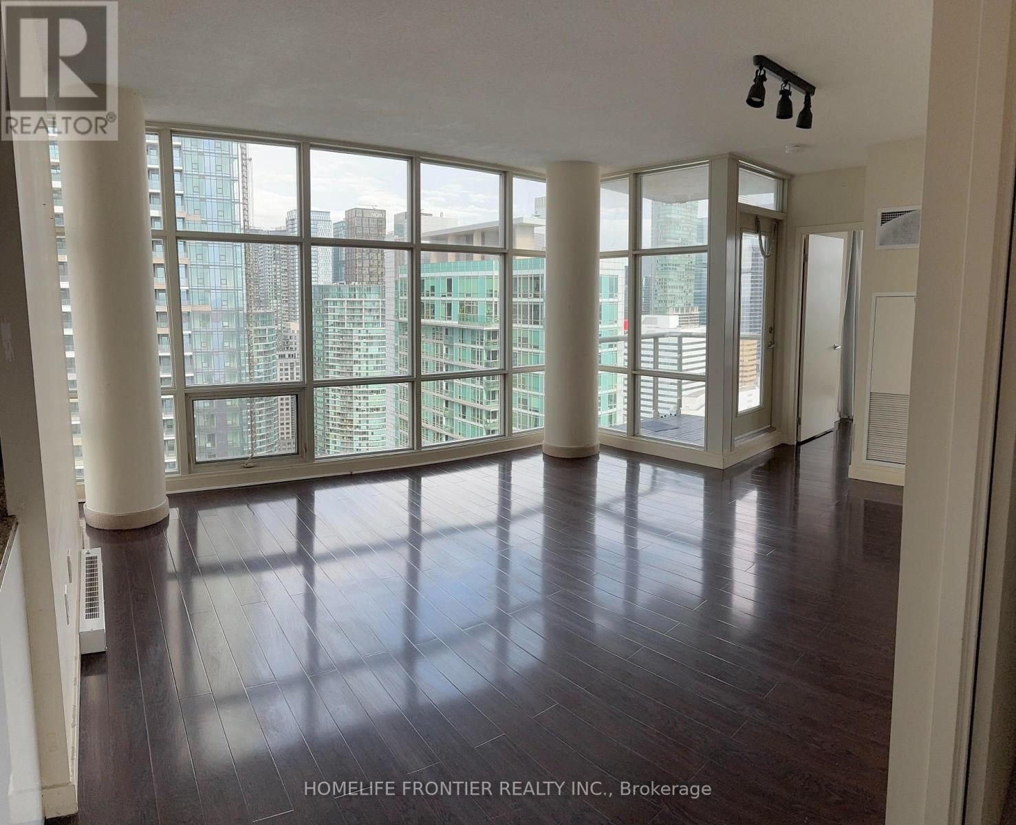 3806 - 10 Navy Wharf Court, Toronto, Ontario  M5V 3V2 - Photo 7 - C12450406