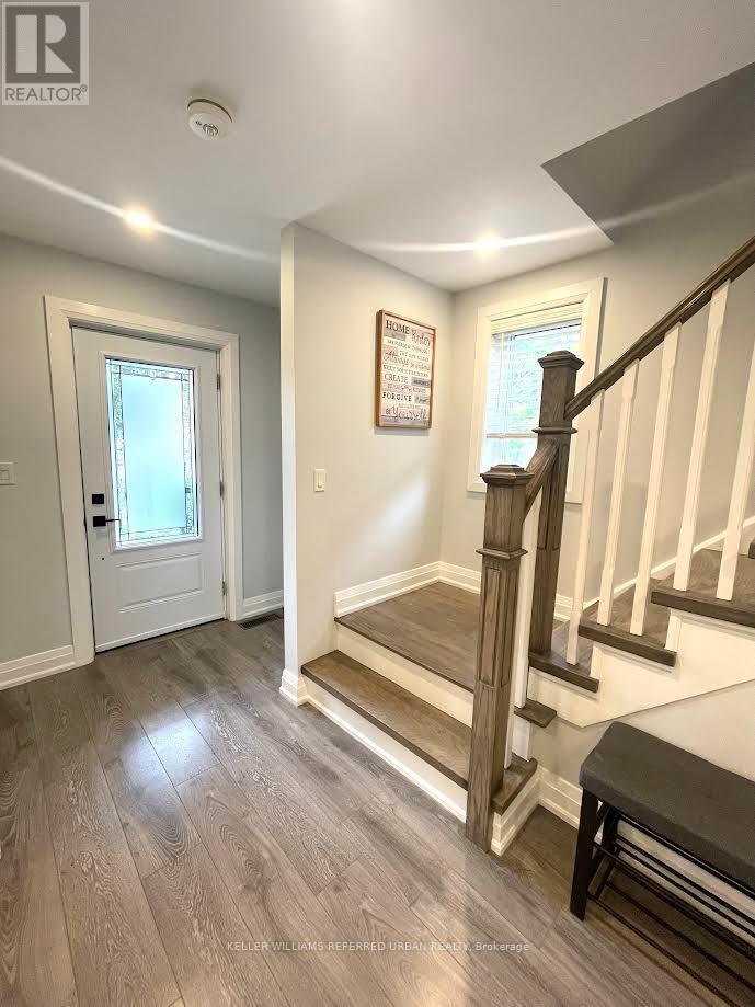 2 Lea Grove Crescent, Toronto, Ontario  M1L 3S6 - Photo 4 - E12447877