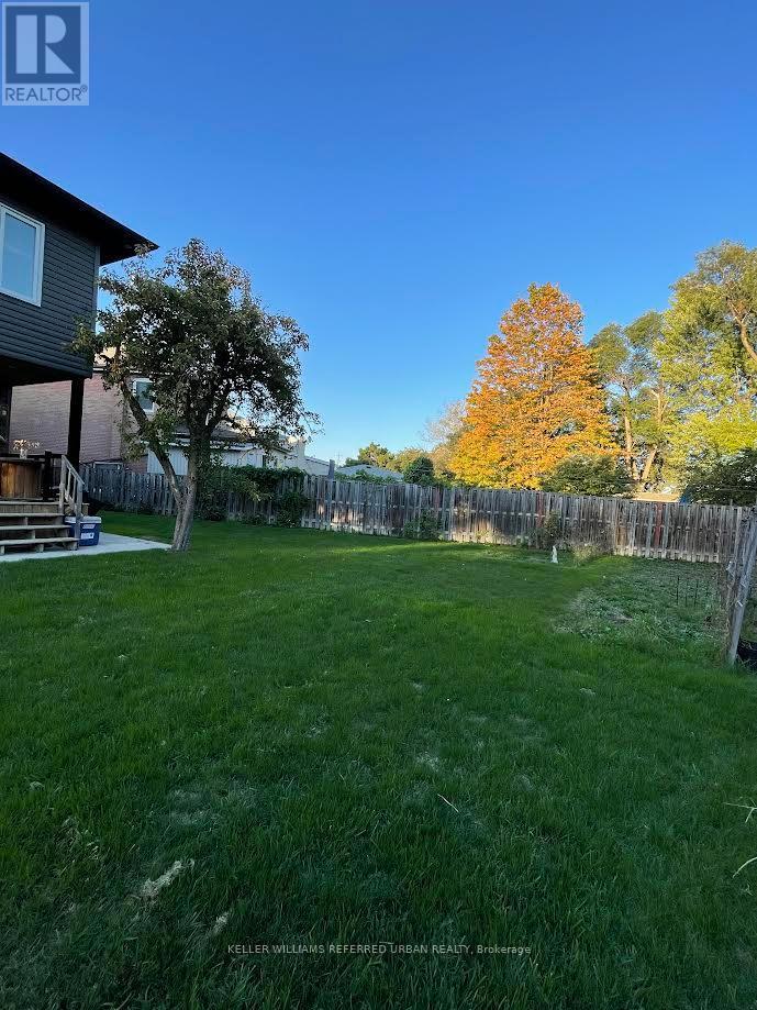 2 Lea Grove Crescent, Toronto, Ontario  M1L 3S6 - Photo 36 - E12447877