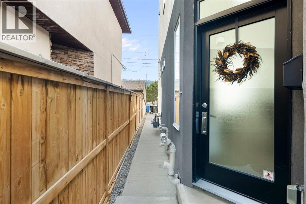 2, 4727 17 Avenue Nw, Calgary, Alberta  T3B 0P4 - Photo 4 - A2258574