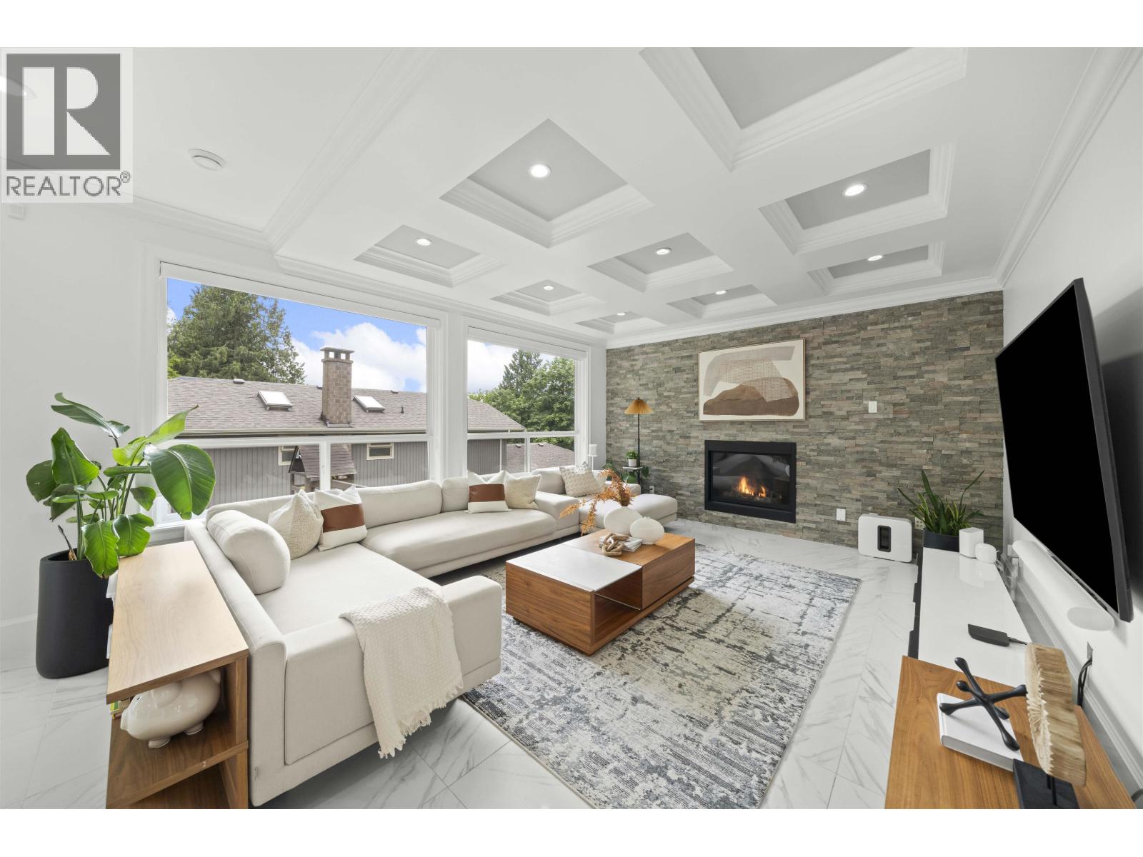 7638 Aubrey Street, Burnaby, British Columbia  V5A 1K7 - Photo 4 - R3029506