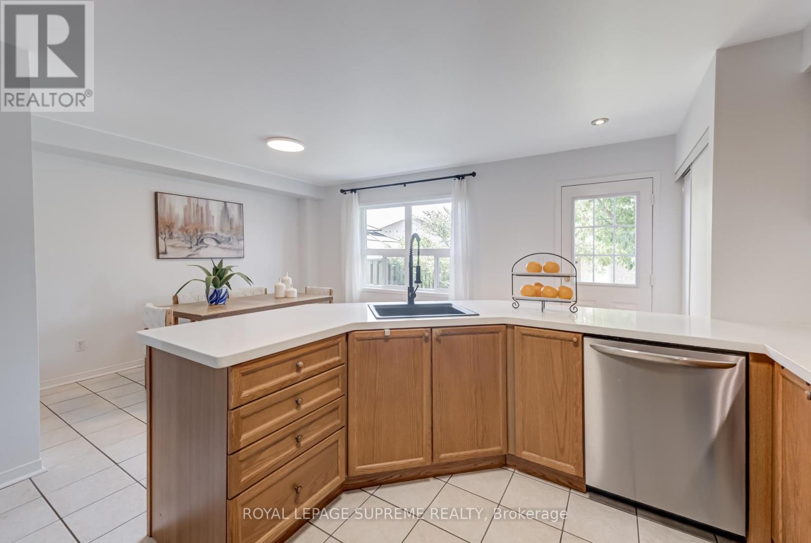 594 Napa Valley Avenue, Vaughan, Ontario  L4H 1R1 - Photo 11 - N12450529
