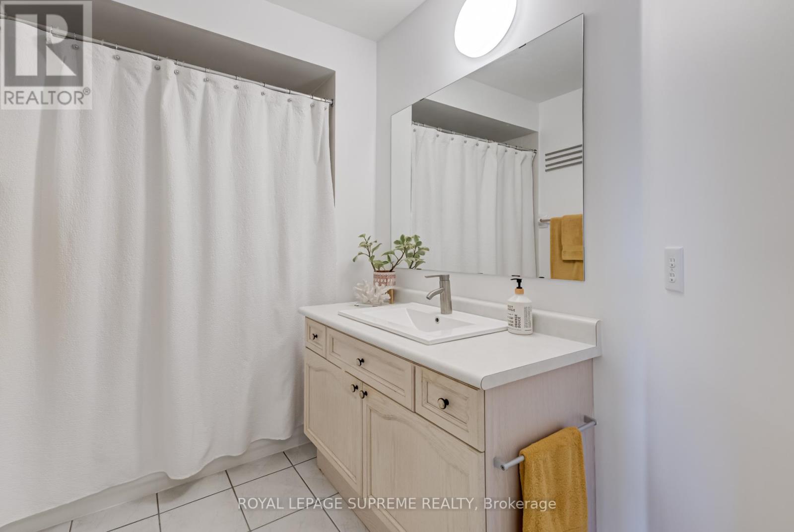 594 Napa Valley Avenue, Vaughan, Ontario  L4H 1R1 - Photo 29 - N12450529