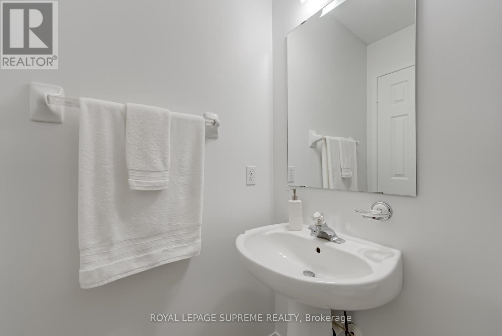 594 Napa Valley Avenue, Vaughan, Ontario  L4H 1R1 - Photo 32 - N12450529