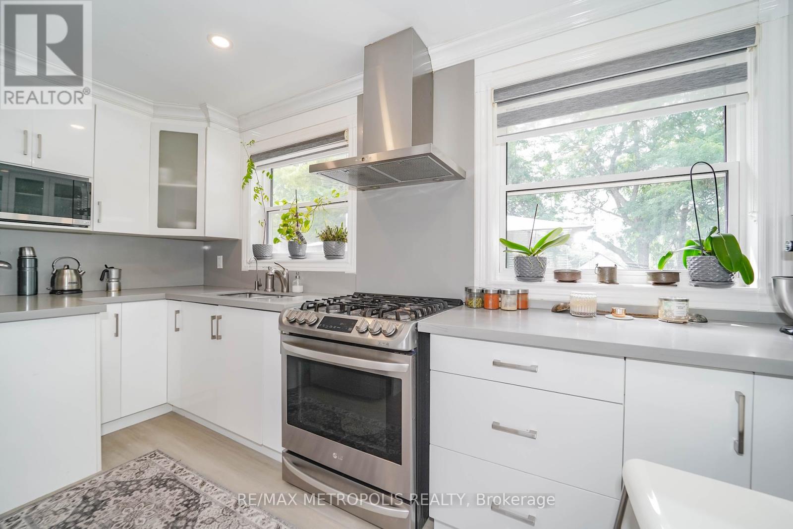 23 Hawman Avenue, King, Ontario  L0G 1N0 - Photo 24 - N12450588