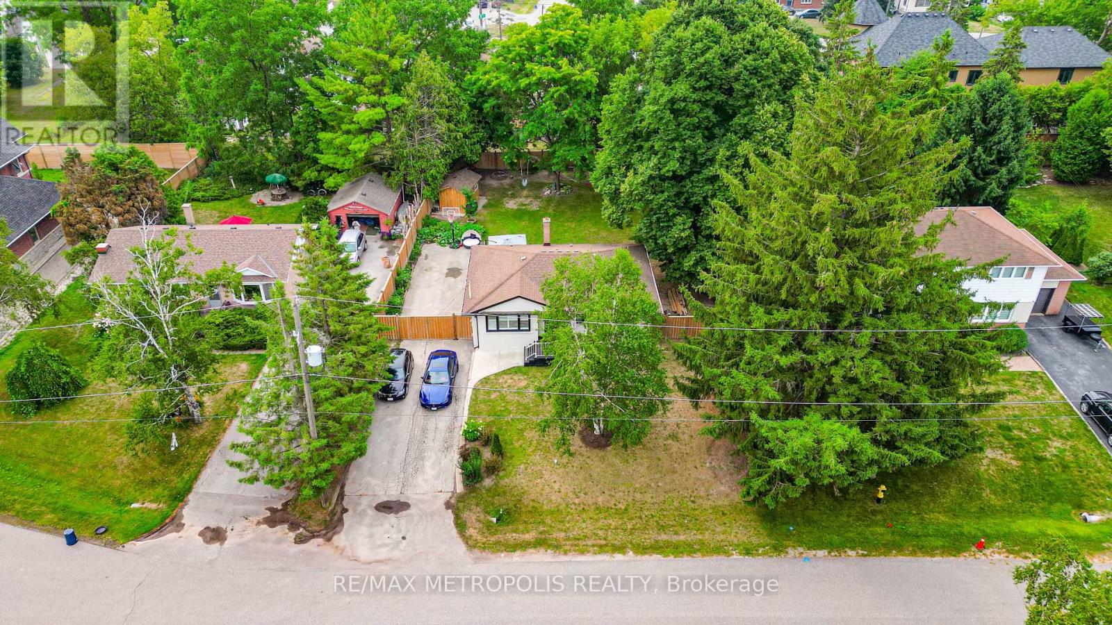 23 Hawman Avenue, King, Ontario  L0G 1N0 - Photo 5 - N12450588
