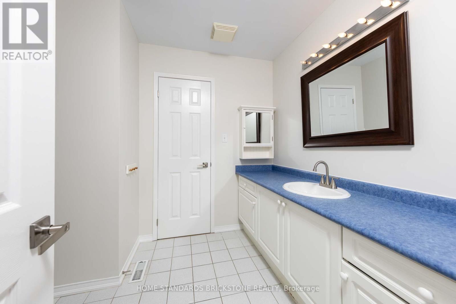 76 Leameadow Road, Vaughan, Ontario  L4J 8T5 - Photo 26 - N12450594