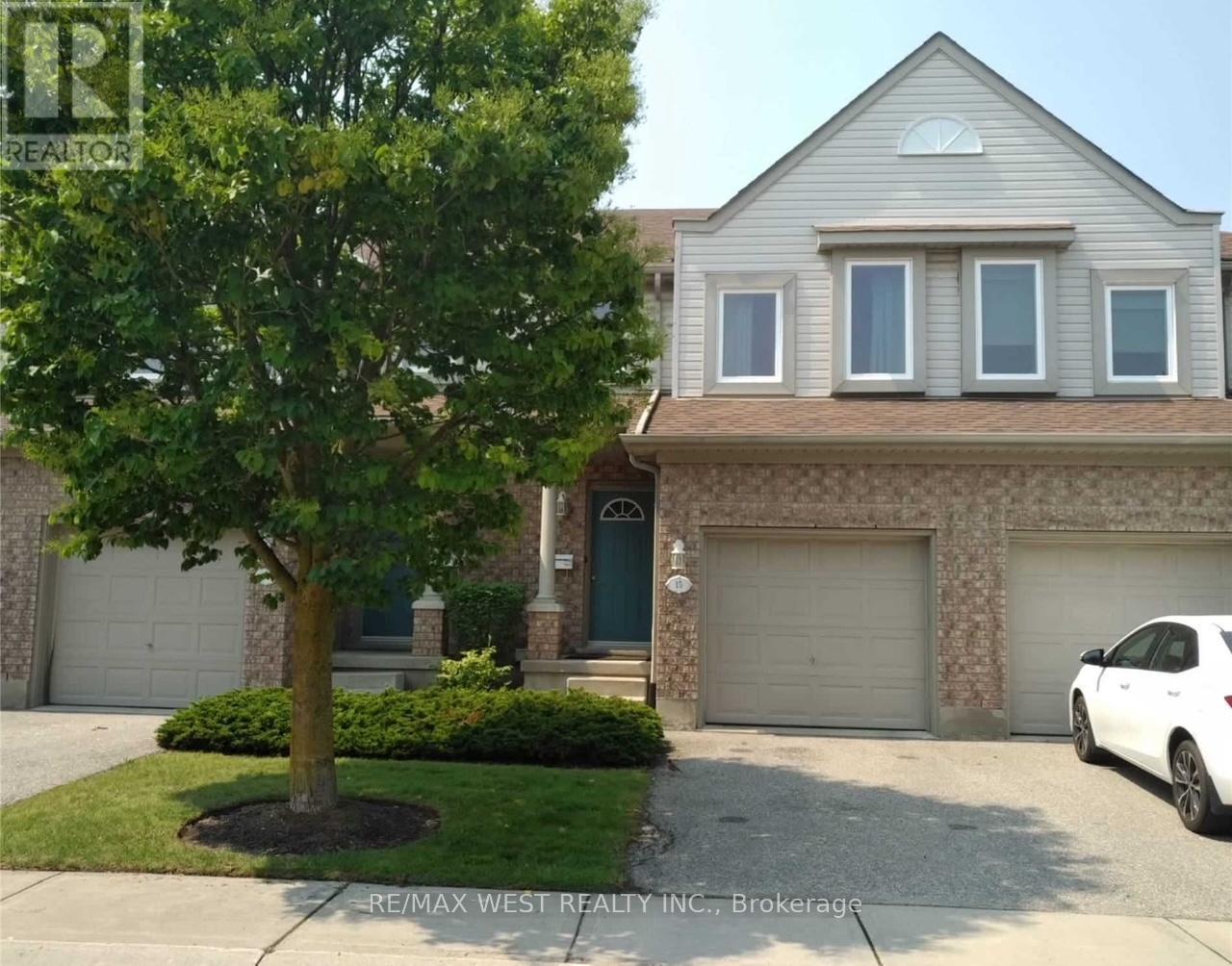15 ROEHAMPTON CRESCENT, Guelph, Ontario