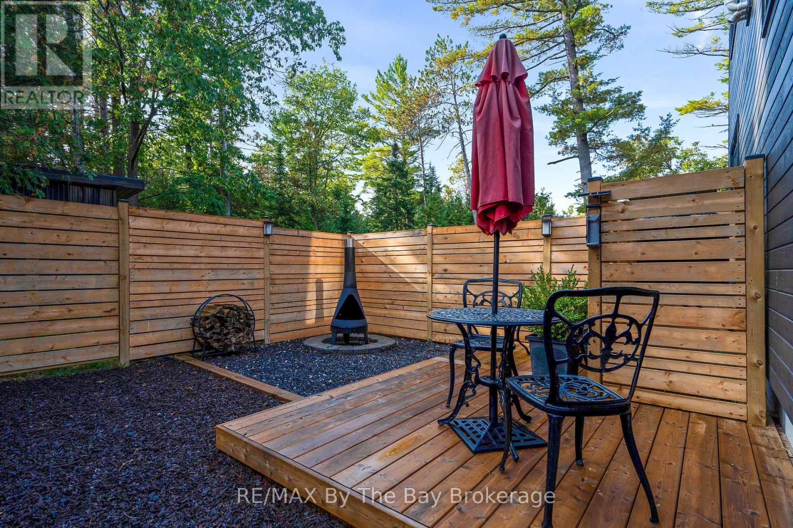 809 Eastdale Drive E, Wasaga Beach, Ontario  L9Z 2R7 - Photo 36 - S12450633