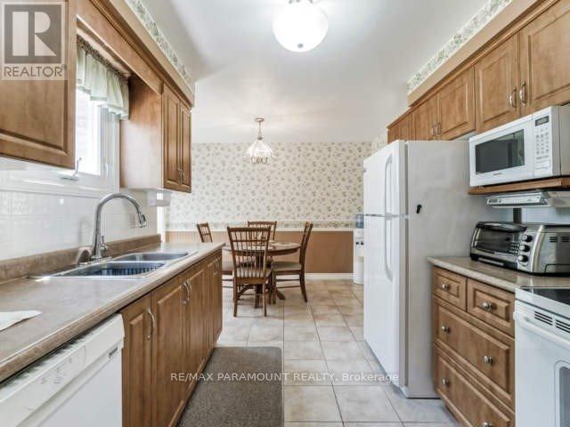 4 Astoreville Square, Brampton, Ontario  L6Z 1H4 - Photo 12 - W12450505