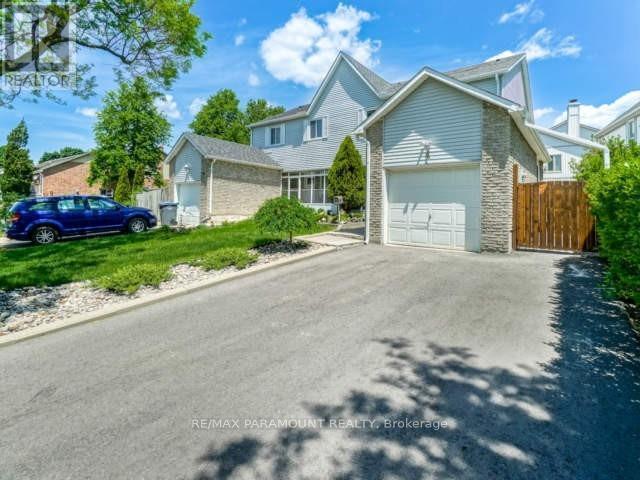 4 Astoreville Square, Brampton, Ontario  L6Z 1H4 - Photo 2 - W12450505