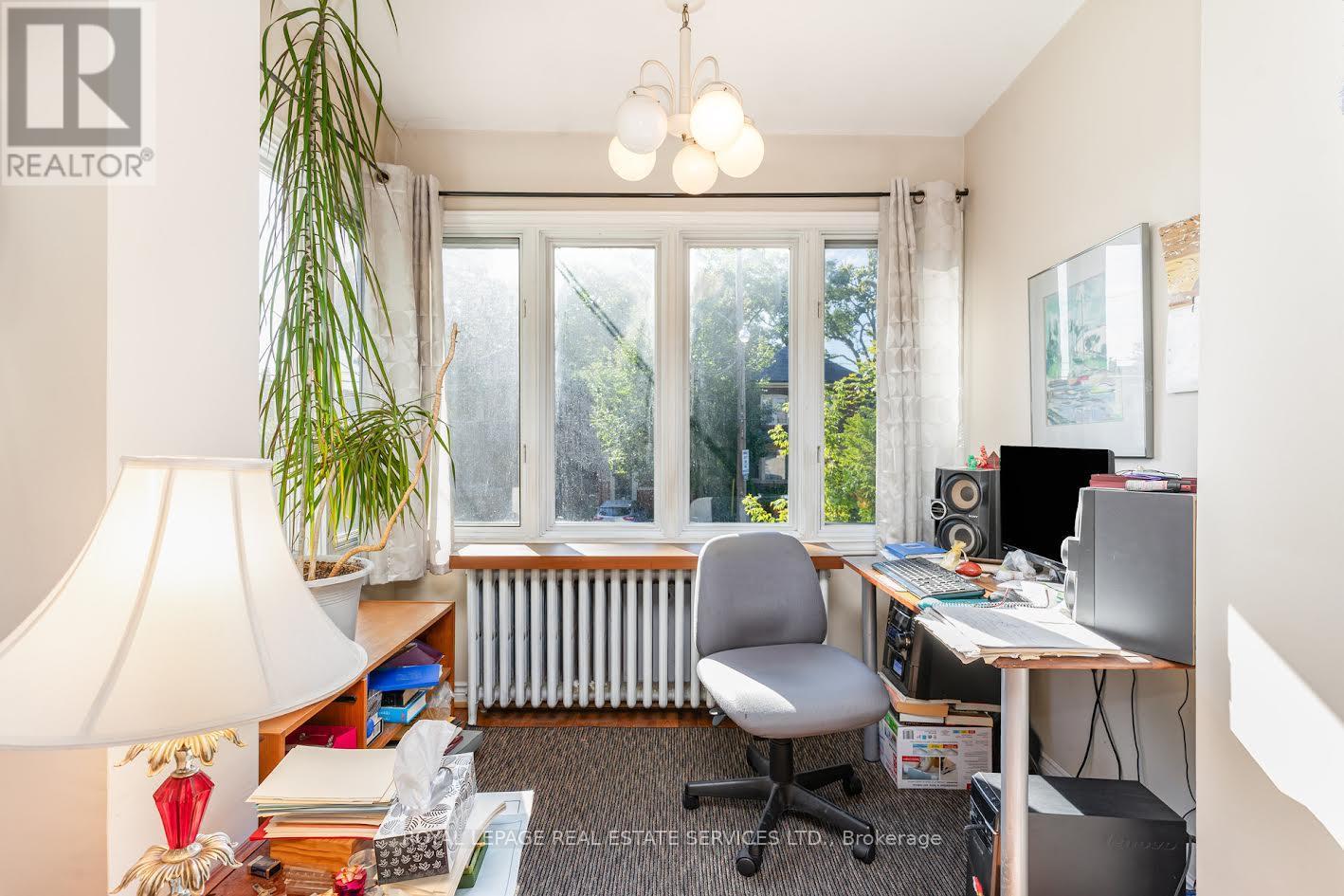 85 Kennedy Avenue, Toronto, Ontario  M6S 2X8 - Photo 4 - W12450510