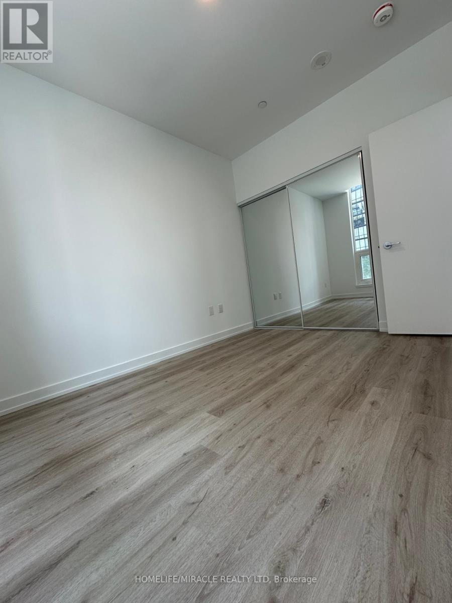 0213 - 395 Square One Drive, Mississauga, Ontario  L5B 0C6 - Photo 12 - W12450531