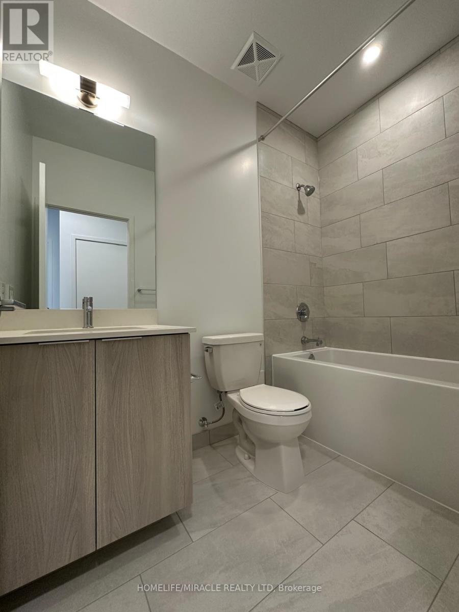 0213 - 395 Square One Drive, Mississauga, Ontario  L5B 0C6 - Photo 15 - W12450531
