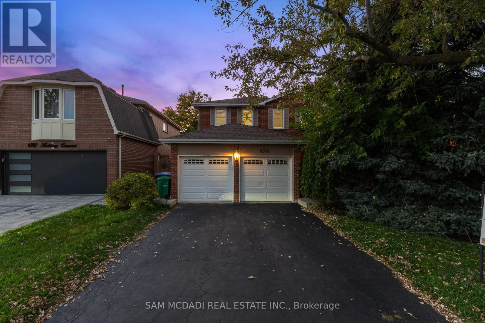 6906 Hickling Crescent, Mississauga, Ontario  L5N 5A8 - Photo 1 - W12450571