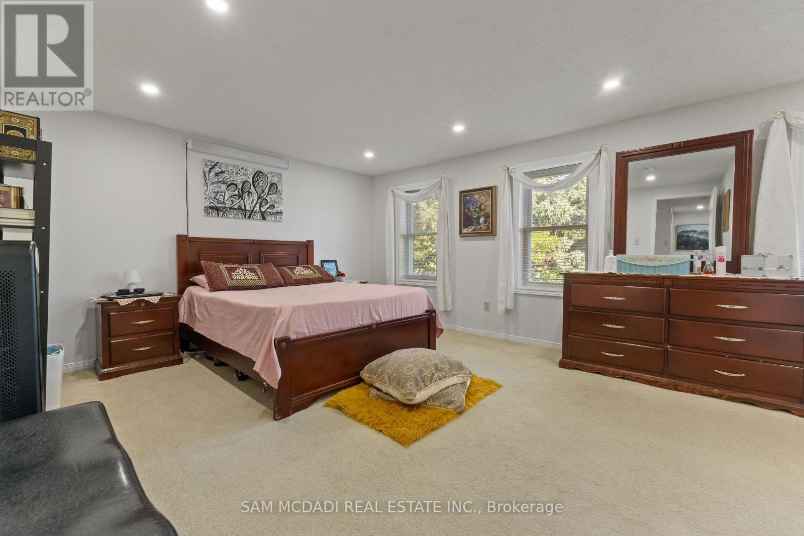 6906 Hickling Crescent, Mississauga, Ontario  L5N 5A8 - Photo 23 - W12450571