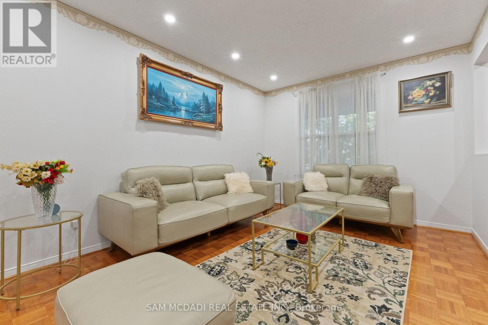 6906 Hickling Crescent, Mississauga, Ontario  L5N 5A8 - Photo 4 - W12450571
