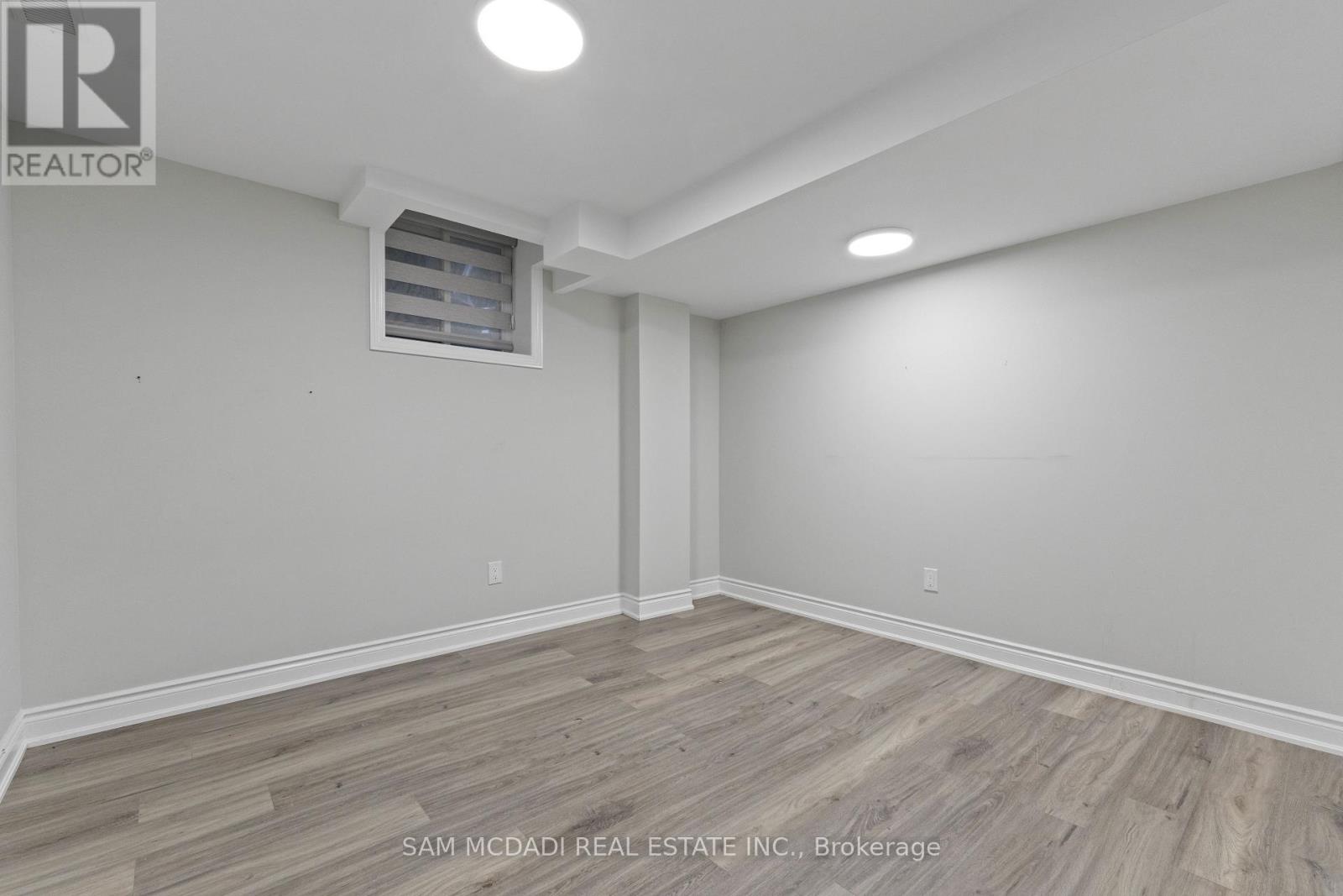 6906 Hickling Crescent, Mississauga, Ontario  L5N 5A8 - Photo 41 - W12450571