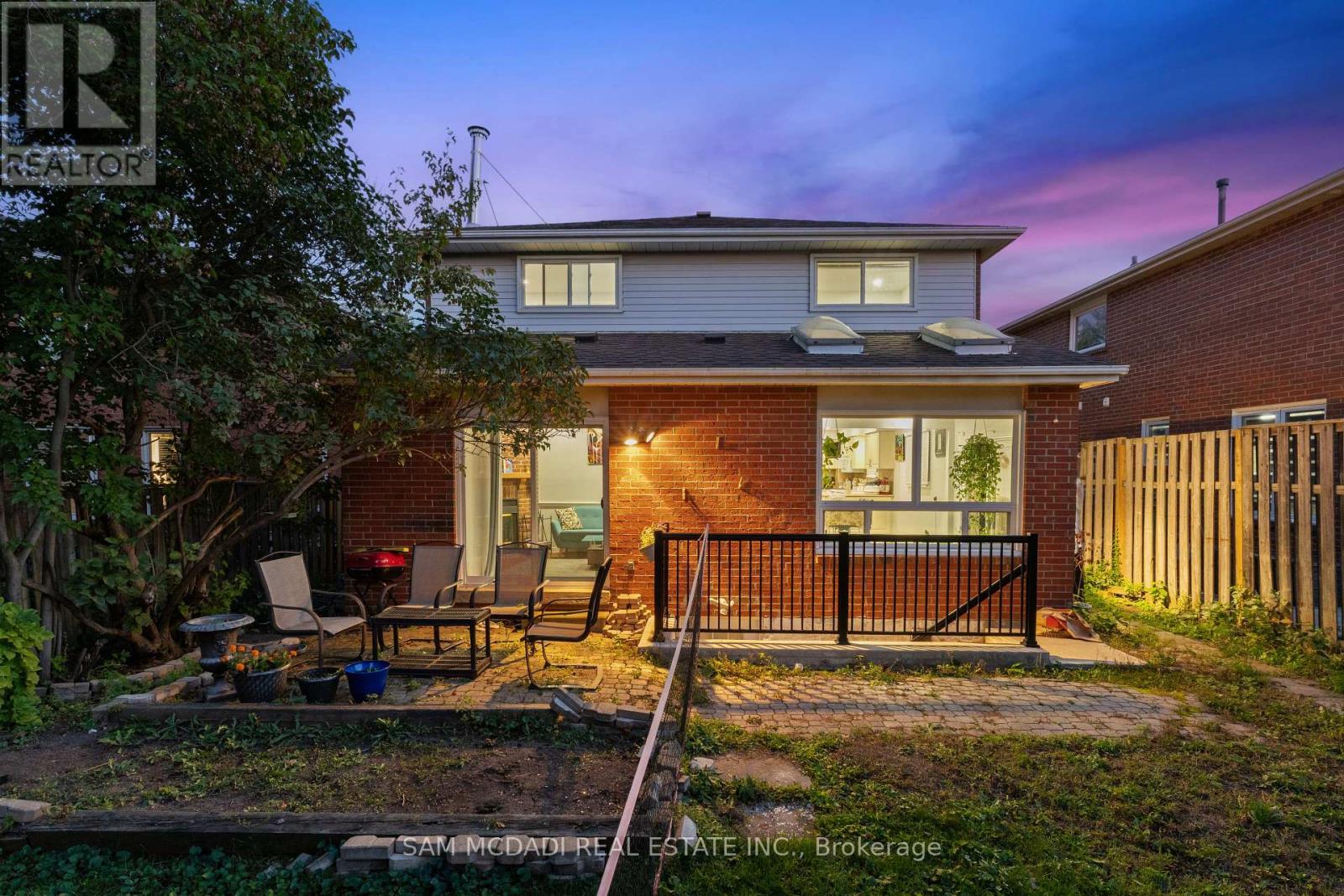 6906 Hickling Crescent, Mississauga, Ontario  L5N 5A8 - Photo 46 - W12450571