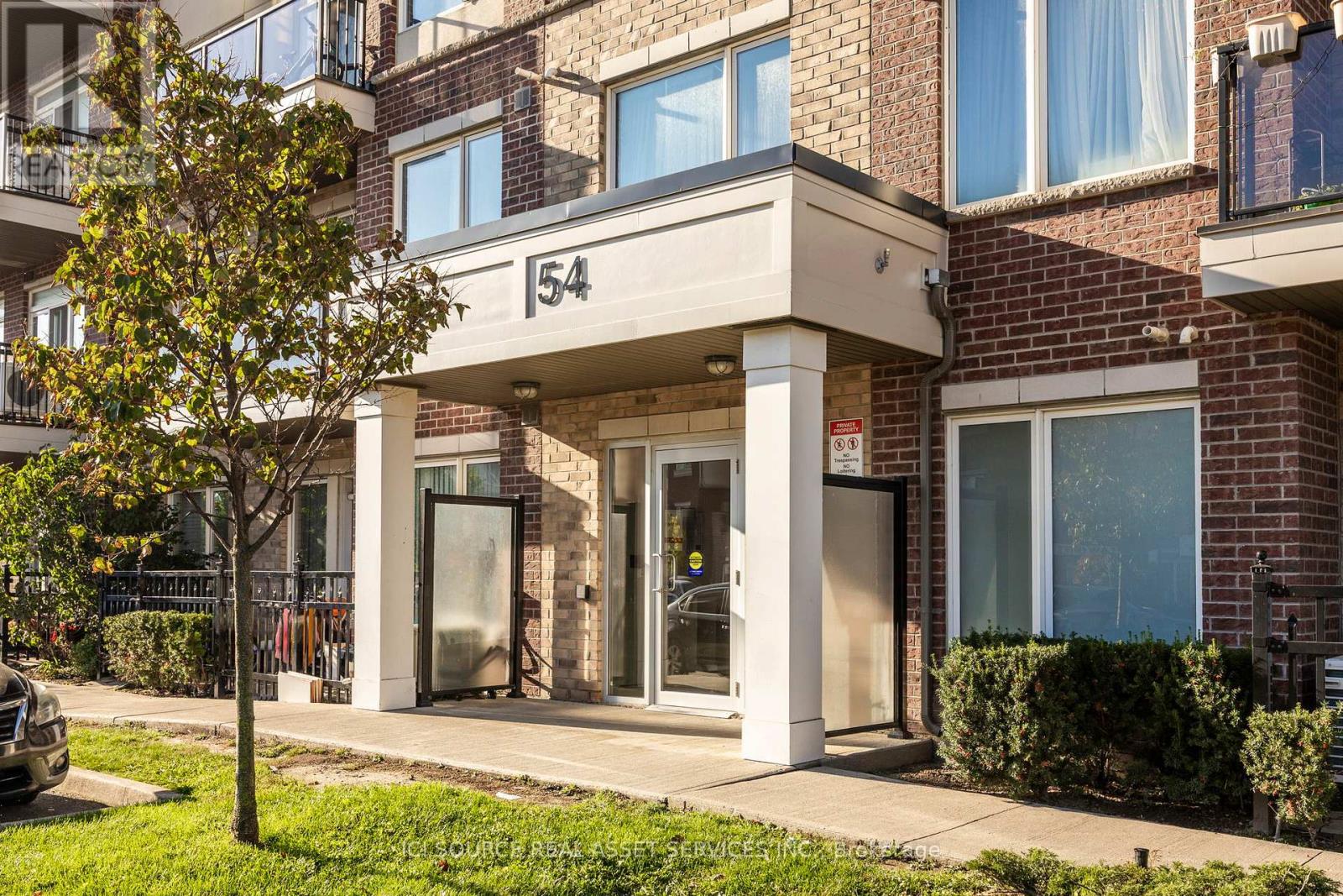 110 - 54 Sky Harbour Drive, Brampton, Ontario  L7A 0A1 - Photo 1 - W12450589