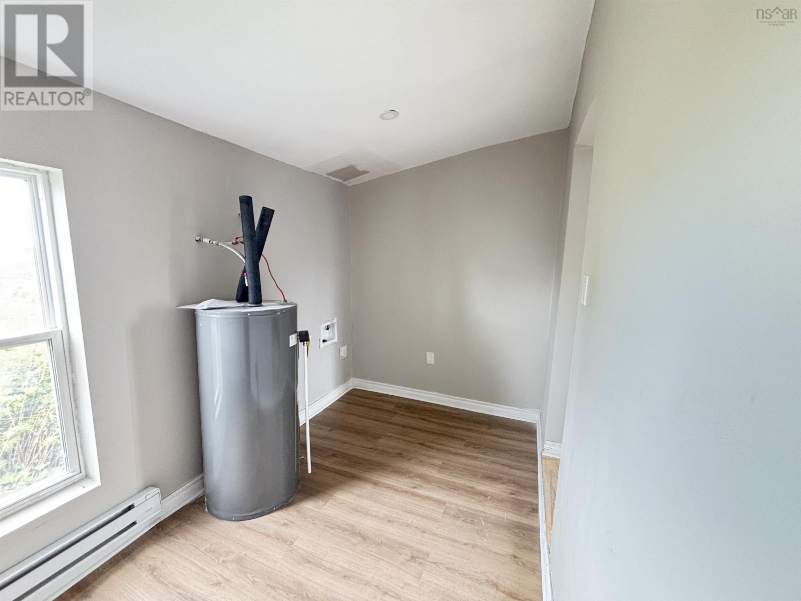 51 Second Street, Glace Bay, Nova Scotia  B1P 4E7 - Photo 11 - 202523273