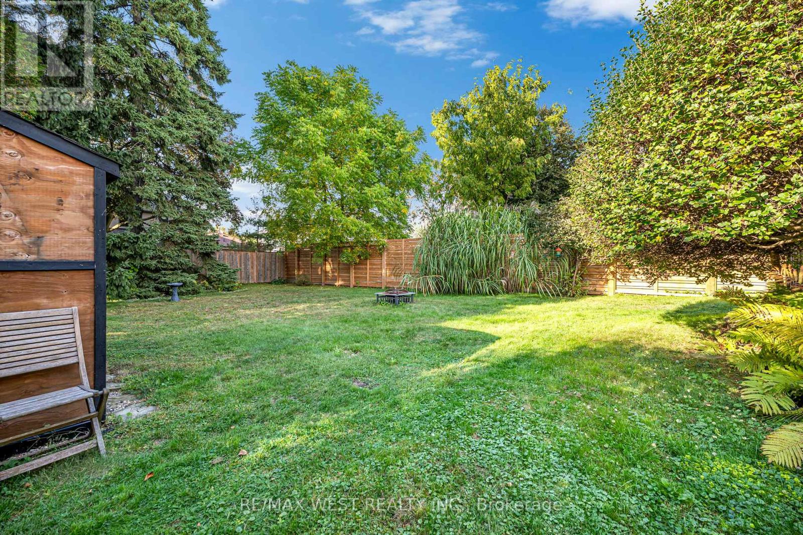 577 Drymen Crescent, Mississauga (Mineola), Ontario  L5G 2N9 - Photo 25 - W12450601