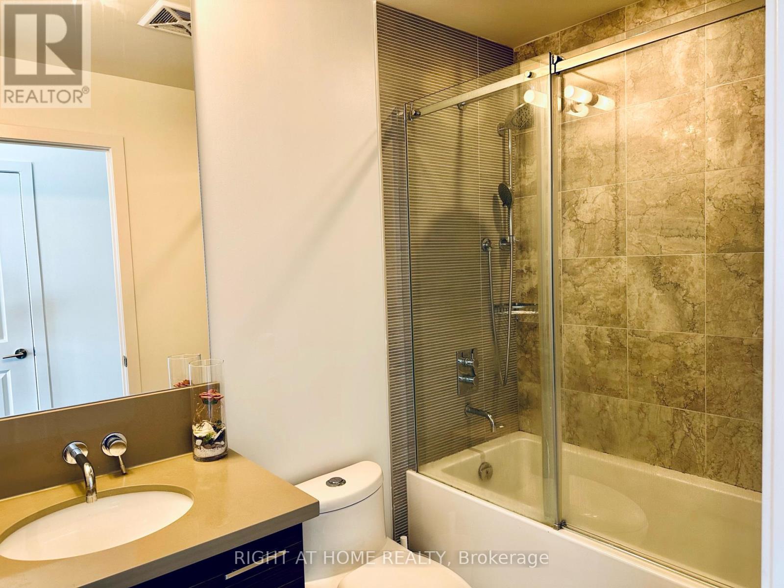504 - 33 Shore Breeze Drive, Toronto, Ontario  M8V 0G1 - Photo 12 - W12450604