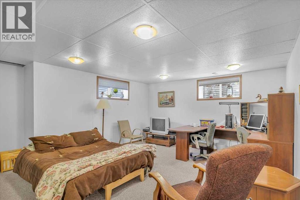 109 Monica Bay, Carstairs, Alberta  T0M 0N0 - Photo 27 - A2243924