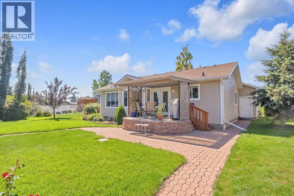 109 Monica Bay, Carstairs, Alberta  T0M 0N0 - Photo 39 - A2243924