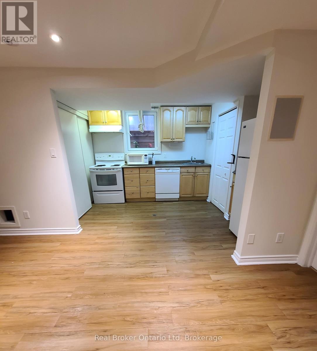 B - 14 Southcreek Trail, Guelph, Ontario  N1G 4Y8 - Photo 19 - X12450624