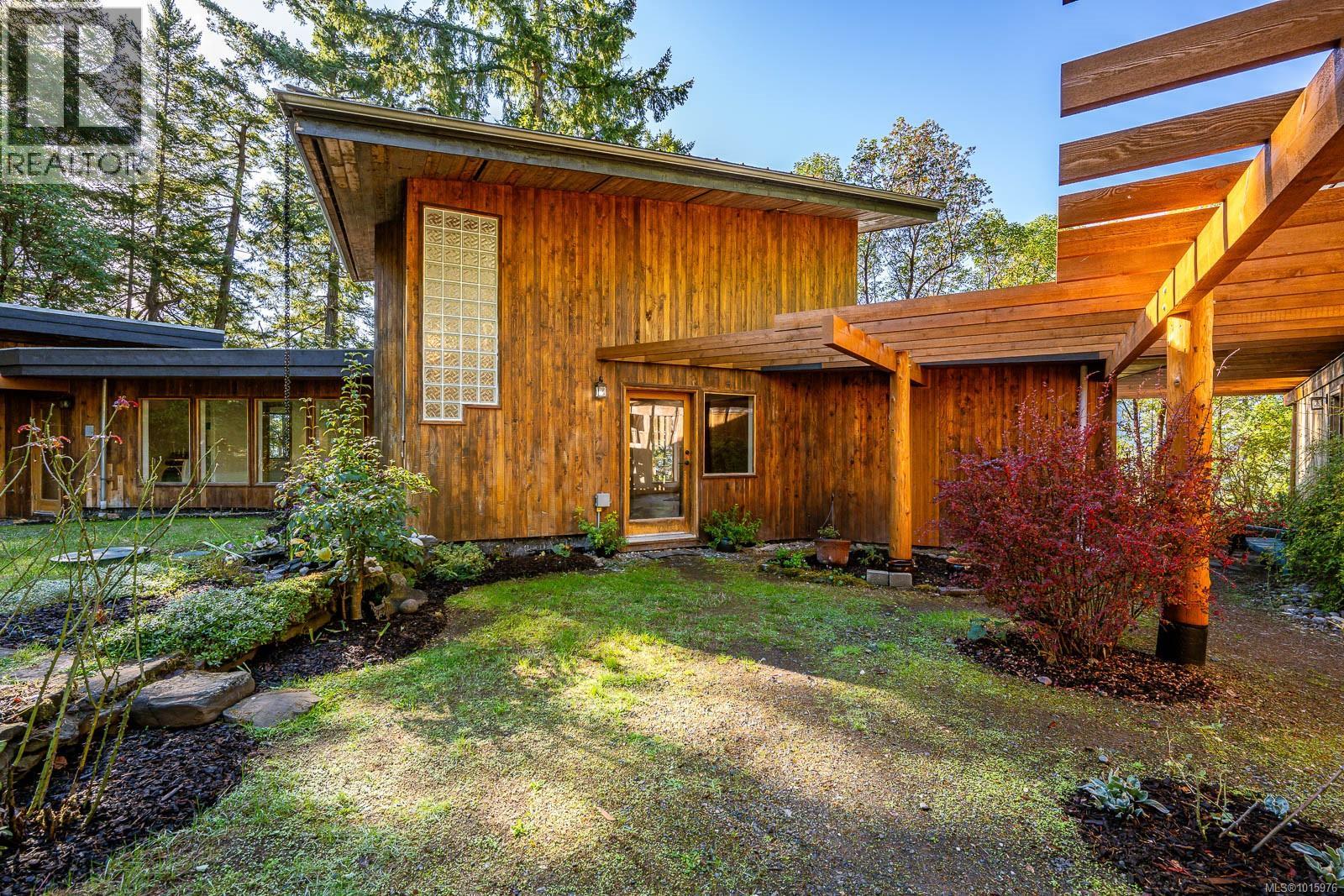 6161 Lacon Rd, Denman Island, British Columbia  V0R 1T0 - Photo 2 - 1015976