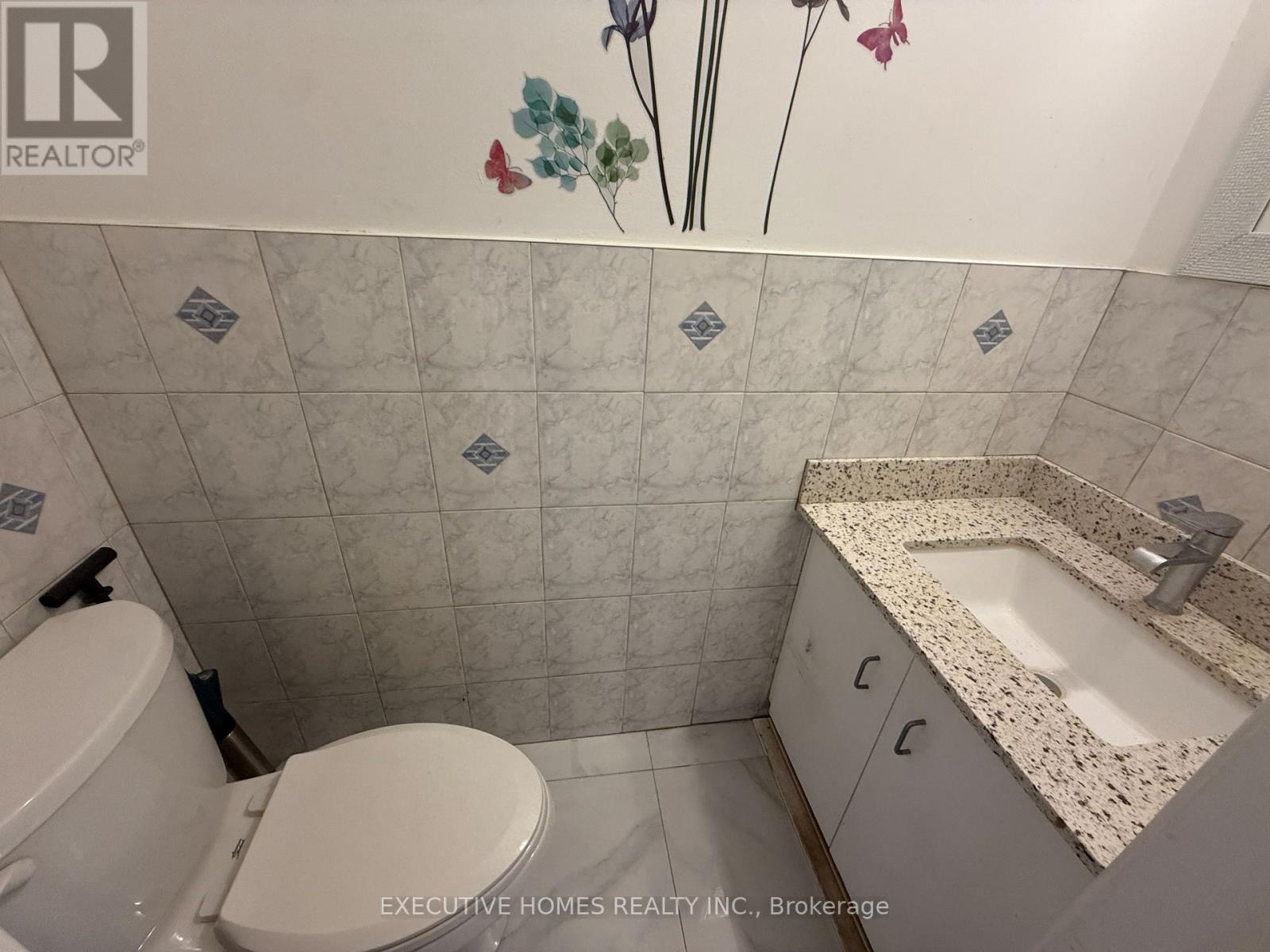 53 Chase Court, Markham, Ontario  L3S 1V6 - Photo 10 - N12449775