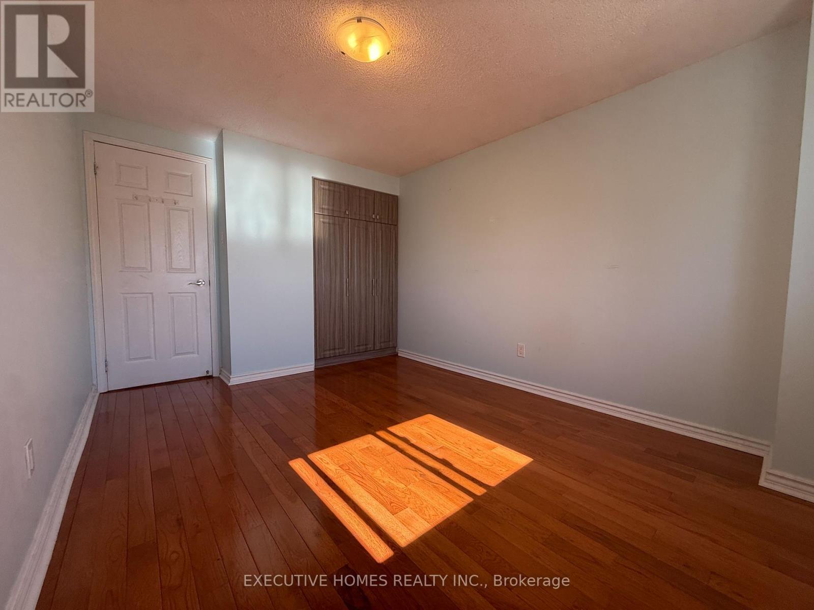53 Chase Court, Markham, Ontario  L3S 1V6 - Photo 18 - N12449775