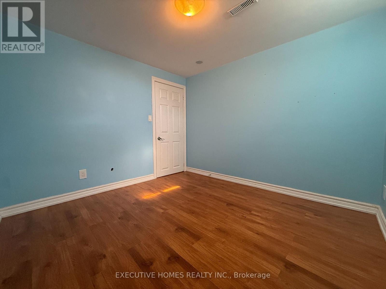 53 Chase Court, Markham, Ontario  L3S 1V6 - Photo 23 - N12449775