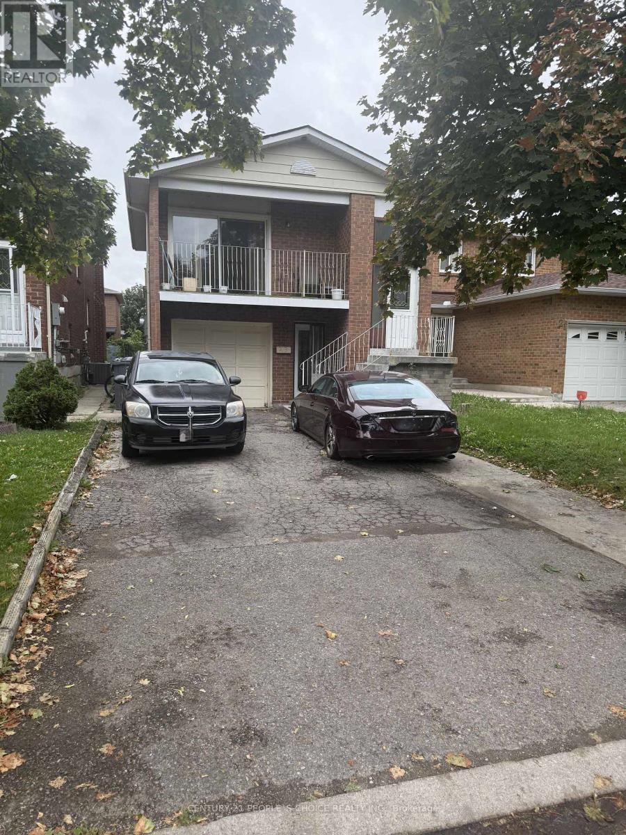 23 DEERPARK CRESCENT, Brampton, Ontario