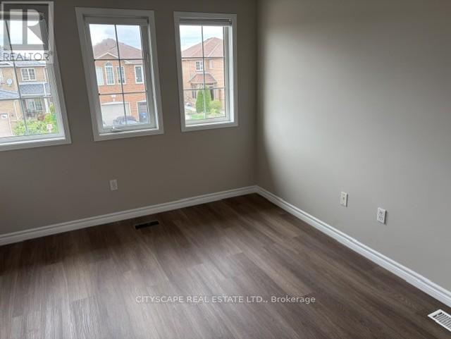 964 Sonoma Court, Mississauga, Ontario  L5V 2L4 - Photo 23 - W12450156
