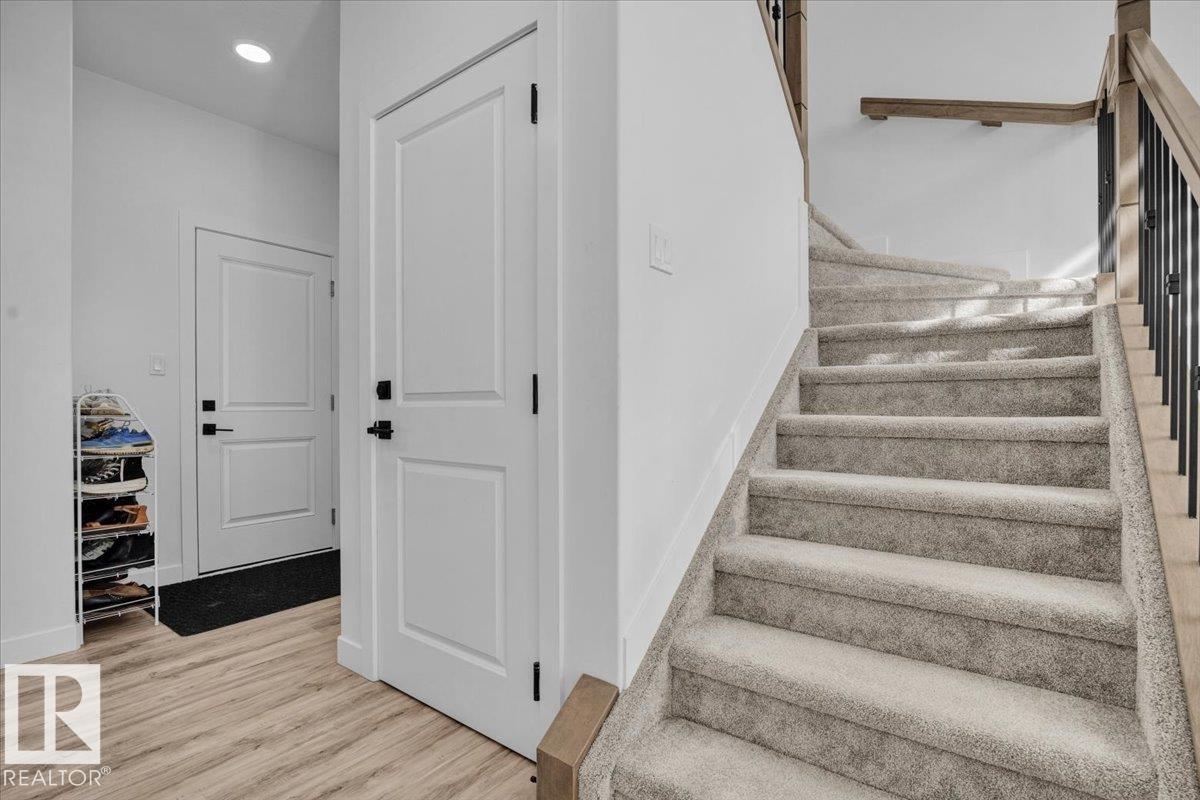 9537 Carson Bend Bn Sw, Edmonton, Alberta  T6W 5H6 - Photo 5 - E4461209