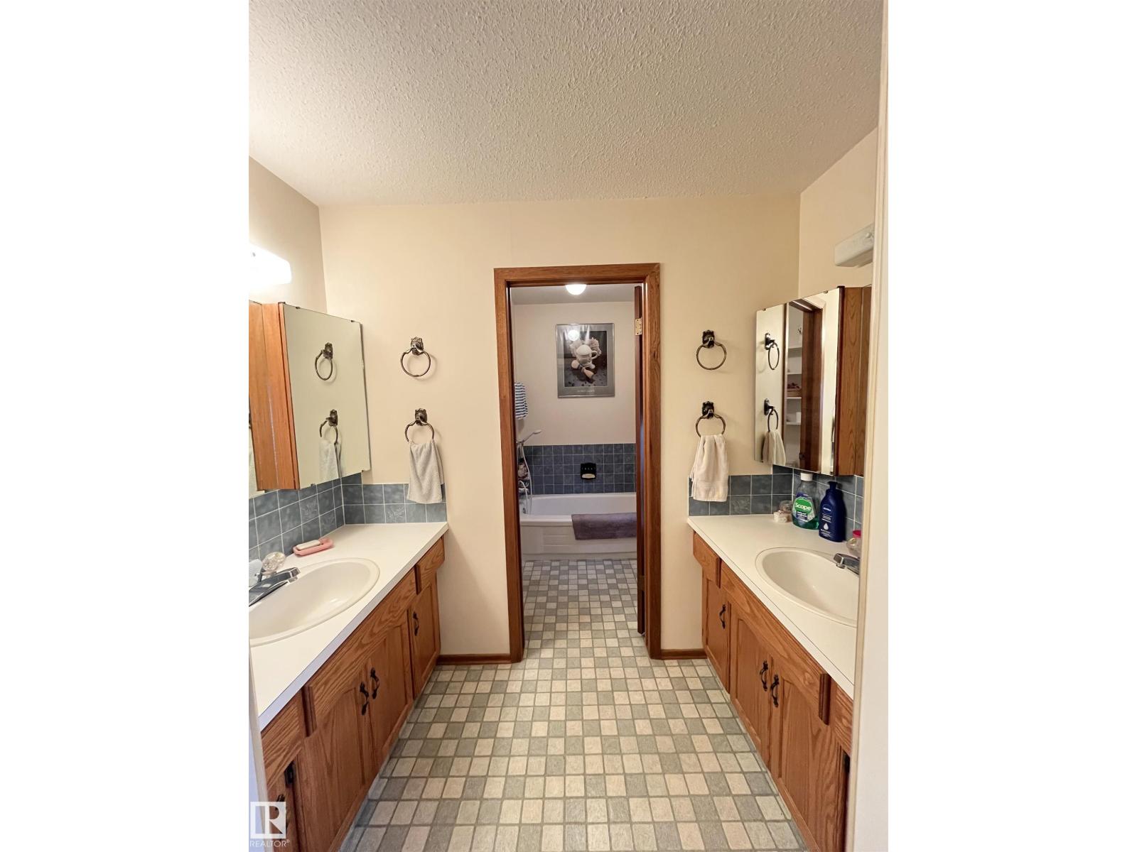 5519 60 Ave Av, Barrhead, Alberta  T7N 1C8 - Photo 27 - E4461211