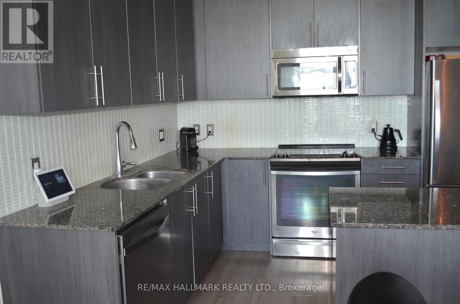 1704 - 85 Duke Street W, Kitchener, Ontario  N2H 0B7 - Photo 2 - X12450554