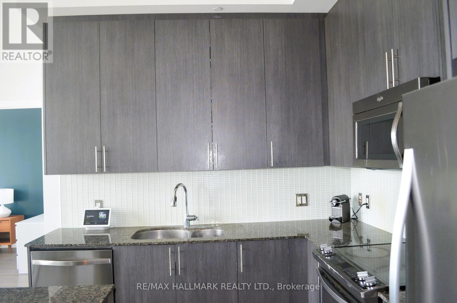 1704 - 85 Duke Street W, Kitchener, Ontario  N2H 0B7 - Photo 5 - X12450554