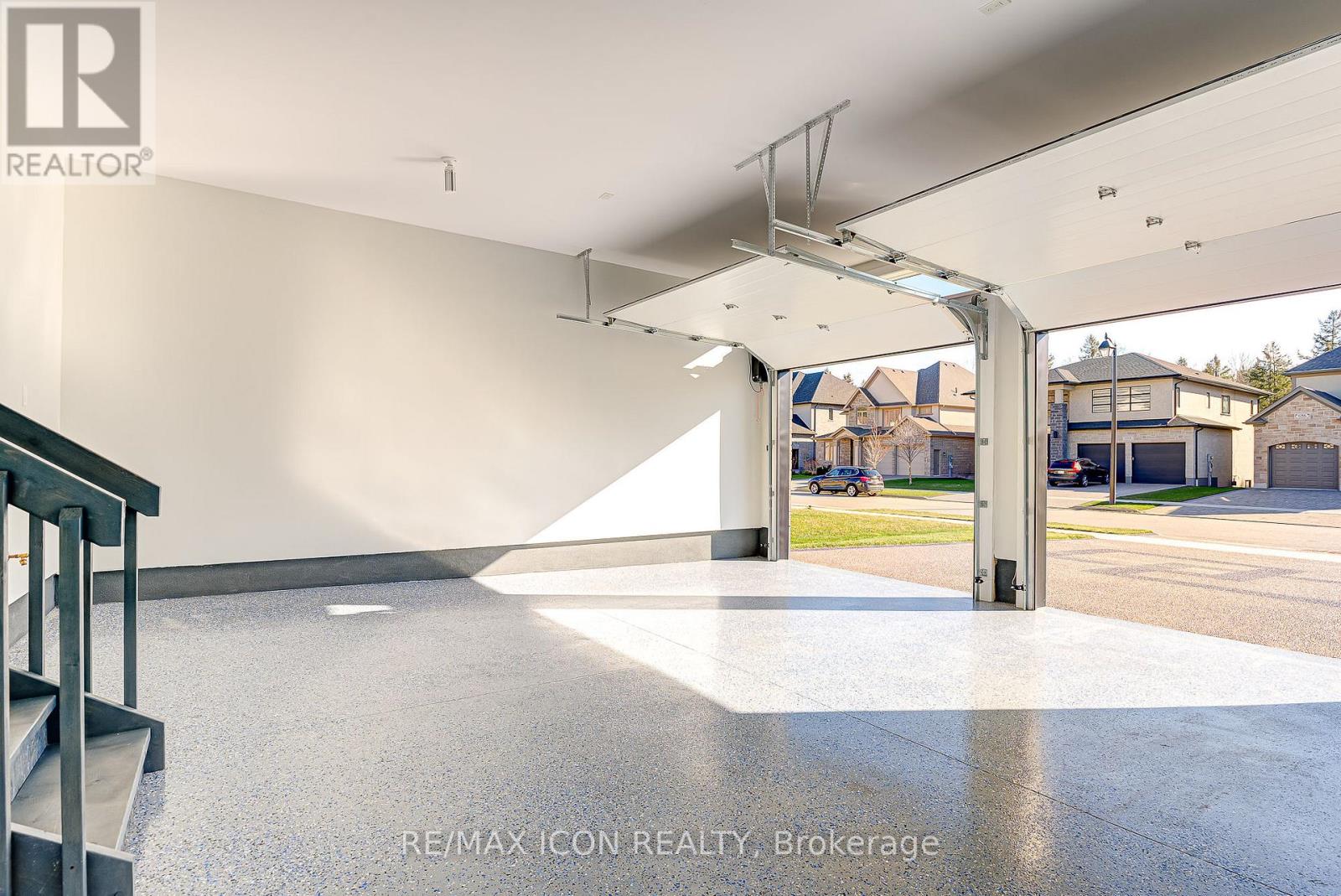 685 Meadowsweet Avenue, Waterloo, Ontario  N2V 0A6 - Photo 34 - X12450567
