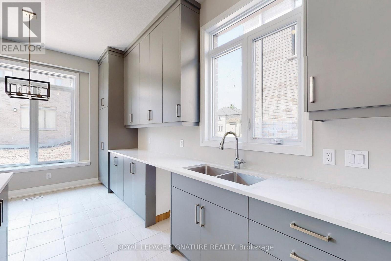 24 Hollybrook Trail, Kitchener, Ontario  N2R 0M4 - Photo 13 - X12450599