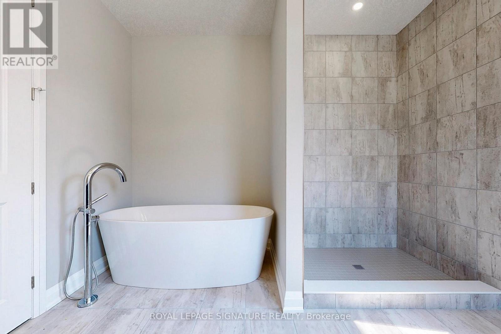 24 Hollybrook Trail, Kitchener, Ontario  N2R 0M4 - Photo 29 - X12450599