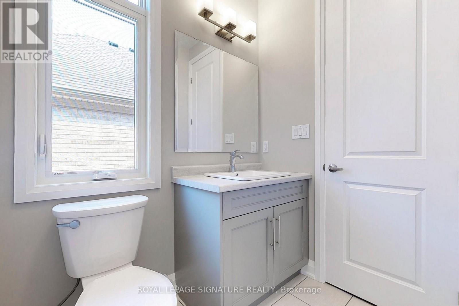 24 Hollybrook Trail, Kitchener, Ontario  N2R 0M4 - Photo 35 - X12450599