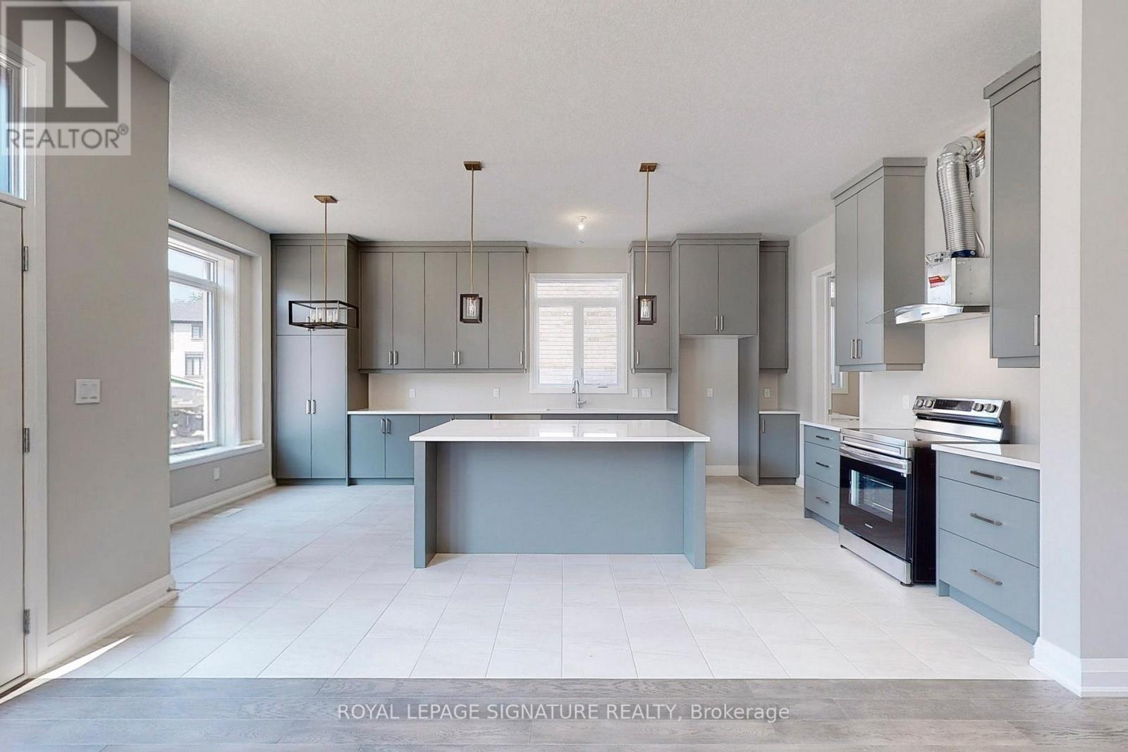 24 Hollybrook Trail, Kitchener, Ontario  N2R 0M4 - Photo 8 - X12450599