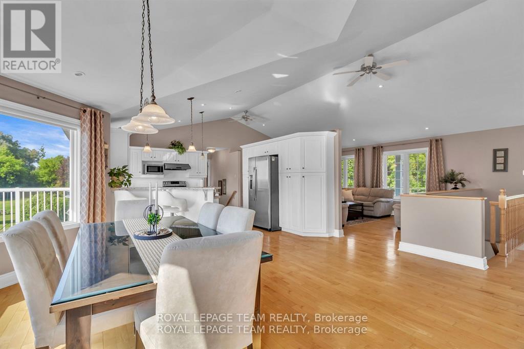 5705 Lombardy Drive, Ottawa, Ontario  K0A 2W0 - Photo 9 - X12450608