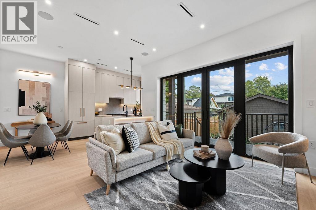 6892 BROOKS STREET, Vancouver, British Columbia
