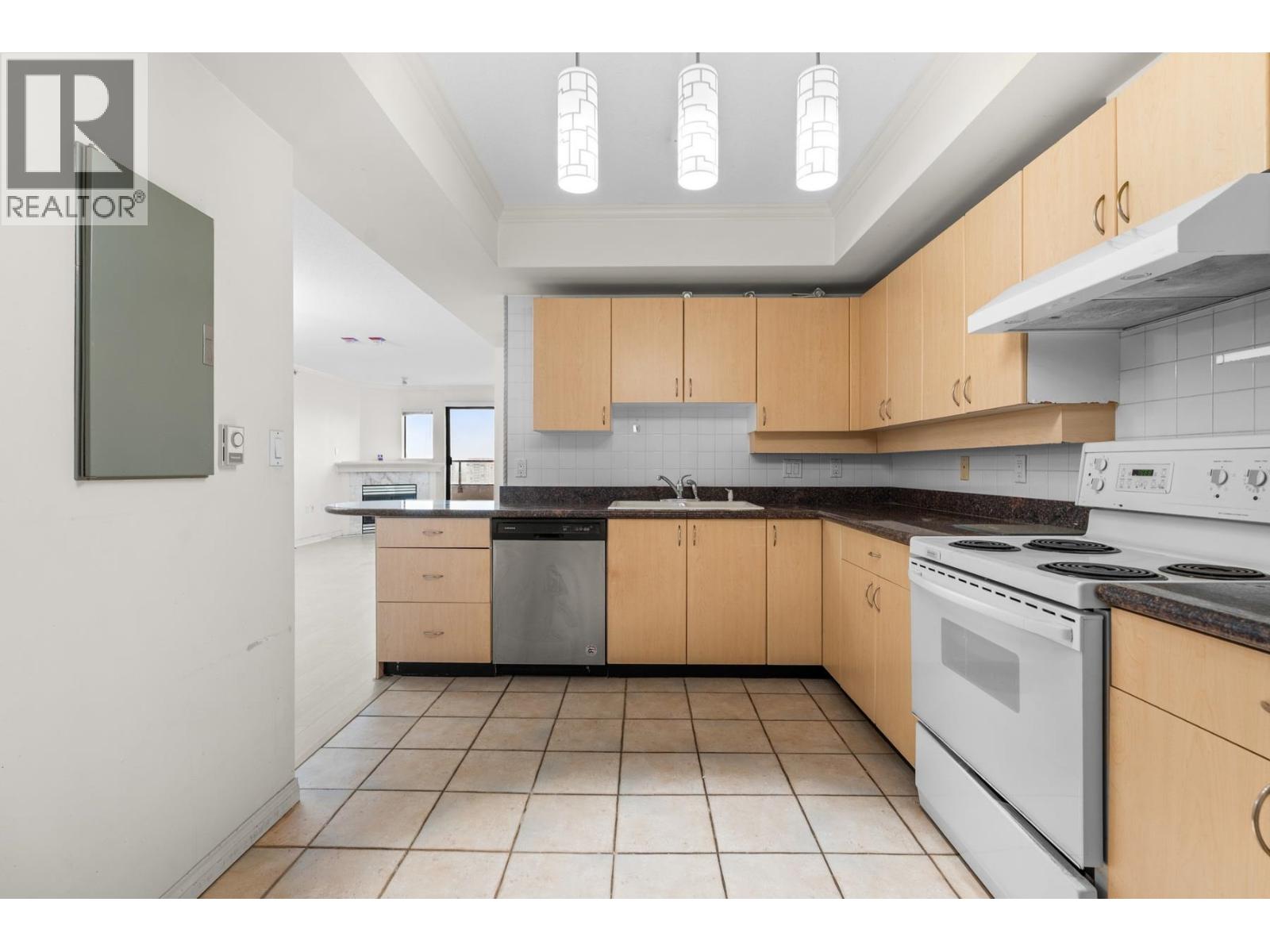 1605 6611 Cooney Road, Richmond, British Columbia  V6Y 4C5 - Photo 4 - R3056362