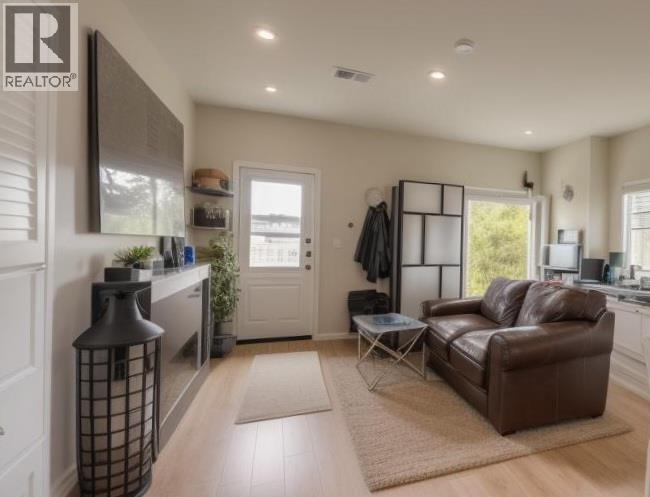 901 E Broadway Street, Vancouver, British Columbia  V5T 1Y3 - Photo 16 - R3056369